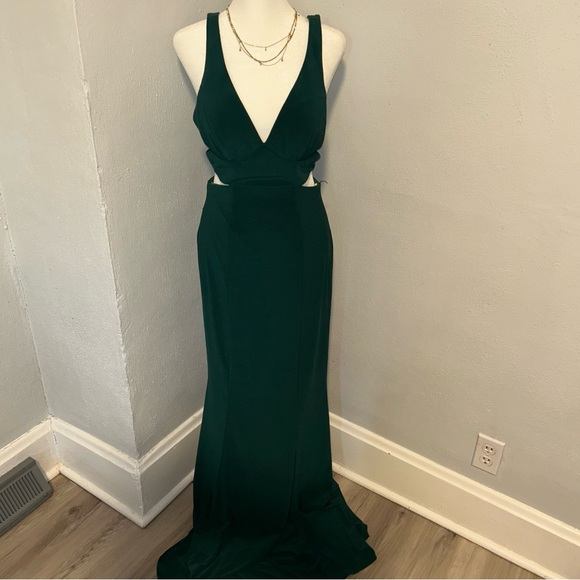 Faviana Dresses & Skirts - Faviana Deep V after dark Green Backless Gown